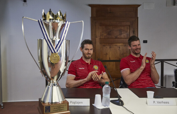 Poglajen E Verhees Con La Challenge Cup