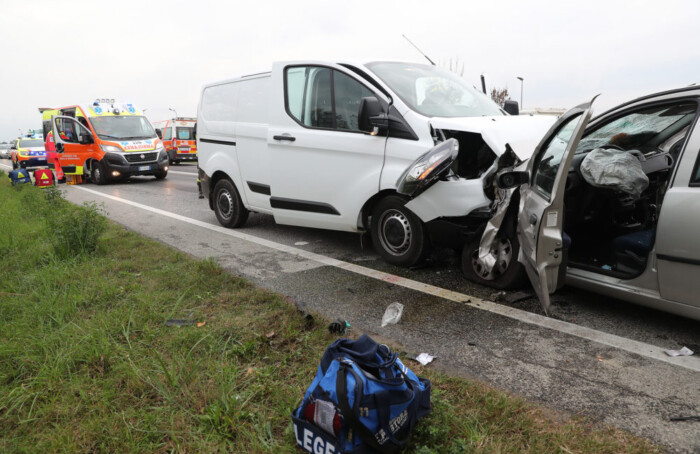 RAVENNA 16/10/2018. INCIDENTE IN VIALE EUROPA, 3 MEZZI COINVOLTI