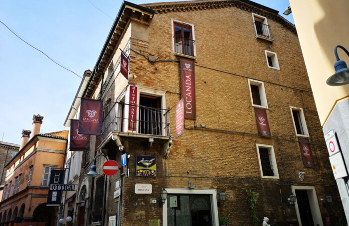 Locale Esterno