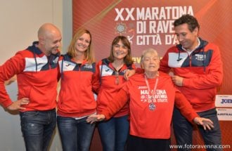 Serata Nonnina Maratona 00