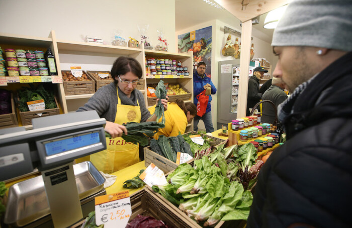 RAVENNA 17/11/2018. INAUGURATO IN VIA CILLA IL MERCATO COPERTO DEGLI AGRICOLTORI