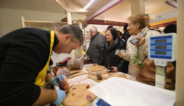 RAVENNA 17/11/2018. INAUGURATO IN VIA CILLA IL MERCATO COPERTO DEGLI AGRICOLTORI