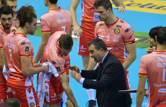 Coach Graziosi Carica La Squadra