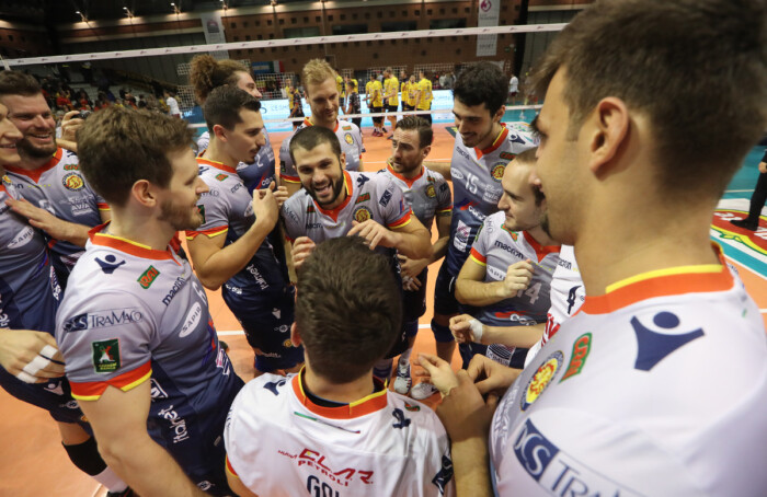 VOLLEY PALLAVOLO. Consar Ravenna BCC Castellana Grotte 3 1.