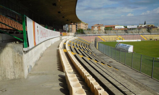 Stadio Benelli Tribuna