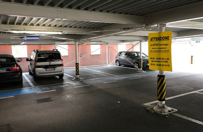 Parcheggio Via Guidarelli