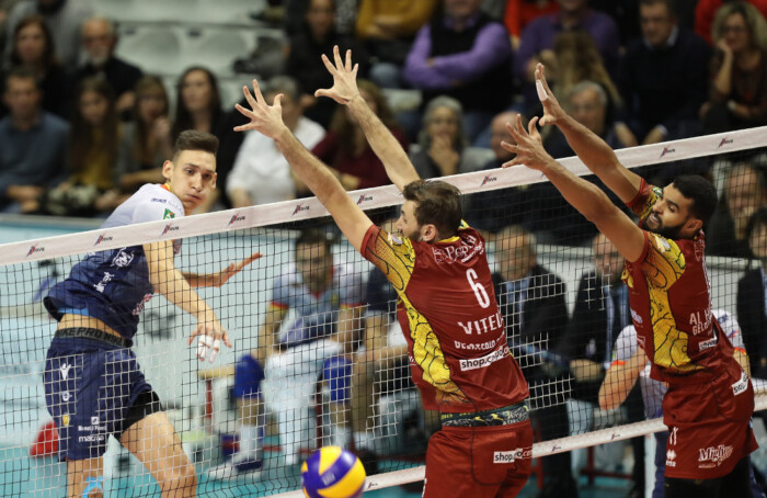 VOLLEY PALLAVOLO. Consar Ravenna Tonno Callipo Vibo Valentia