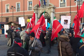 RAVENNA 4/01/2019. MANIFESTAZIONE SINDACATI IN PIAZZA DVANTI ALLA PREFETTURA