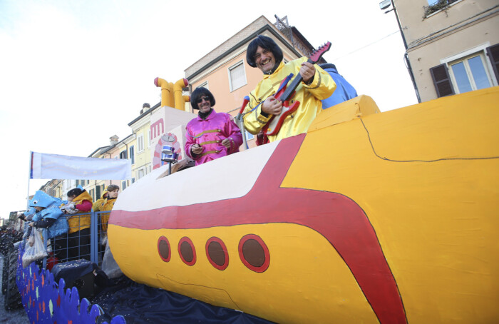 RAVENNA 24/02/2019. CARNEVALE DEI RAGAZZI Sfilata Dei Carri A Ravenna