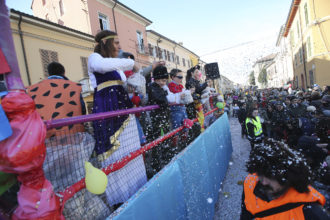 RAVENNA 24/02/2019. CARNEVALE DEI RAGAZZI Sfilata Dei Carri A Ravenna