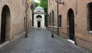 Tomba Di Dante