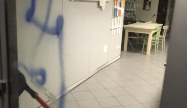 Svastiche 2