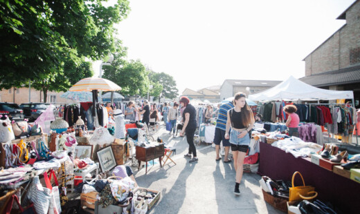 ESTERNO Garage Sale Ph.andrea Fiumana