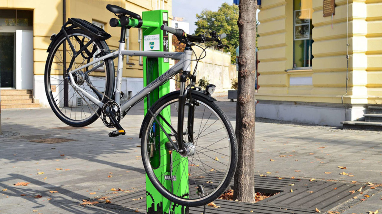 Mobilità Ravenna, 4 colonnine in centro a disposizione dei ciclisti per  gonfiare le ruote