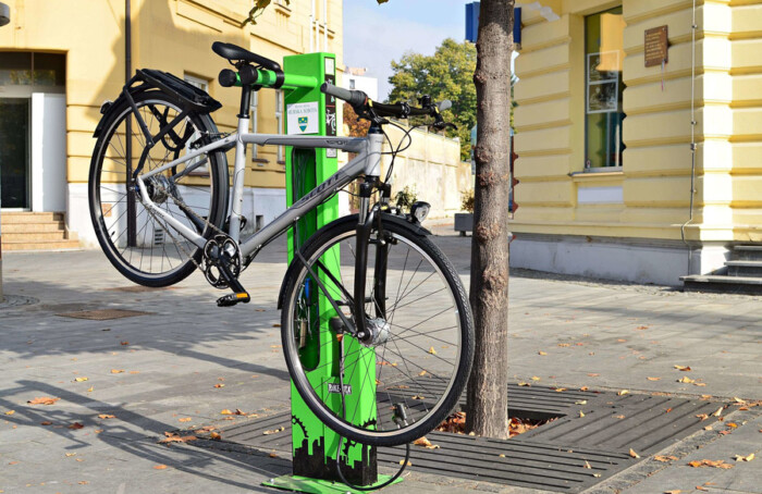 Mantis Bike Stand Installato