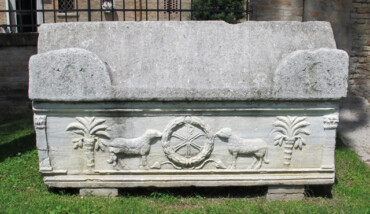 San Vitale Est Sarcofago