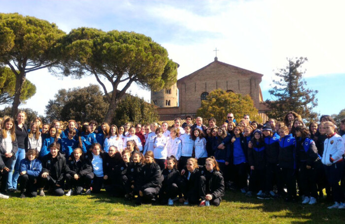 Foto Di Gruppo Delle Partecipanti Alla Ravenna Women Cup Del 2018
