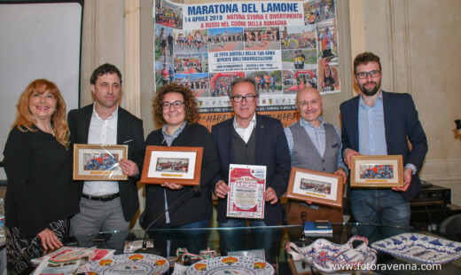 Il Tavolo Delle Autorità