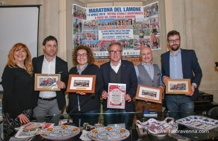 Il Tavolo Delle Autorità