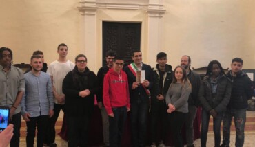 La cerimonia in municipio 