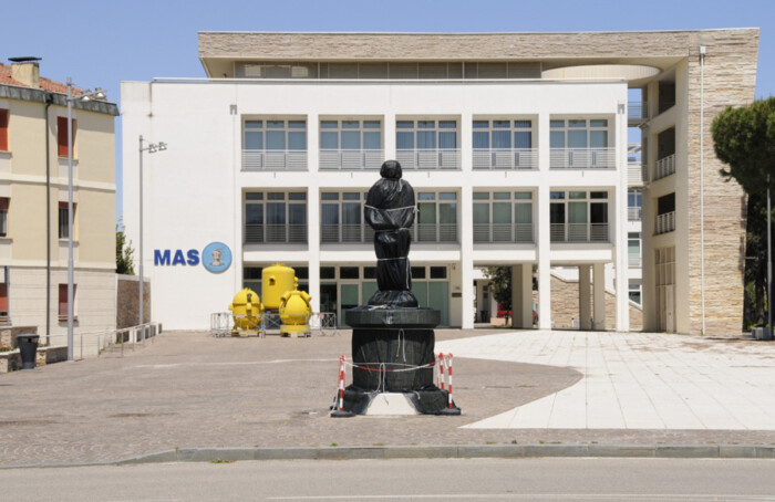 001 Monumento 