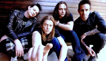 Puddle Of Mudd 