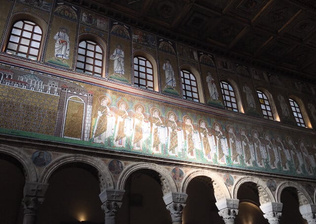 San Apolinnare Nuovo Corteo Vergini
