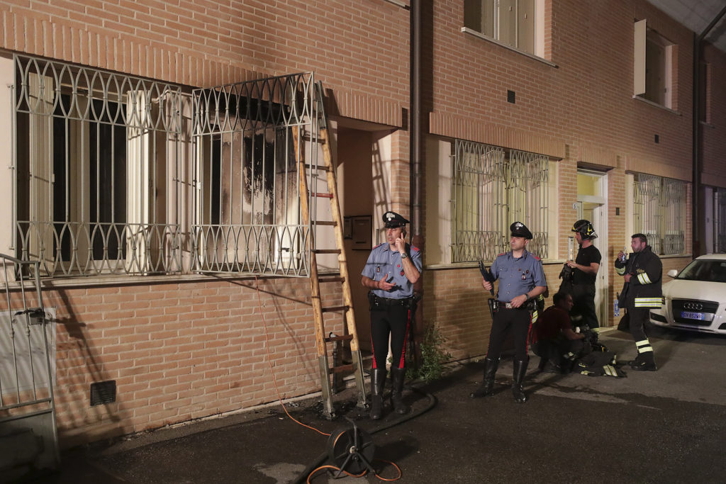 RAVENNA 19/06/2019. INCENDIO DI UN APPARTAMENTO IN VIA SAN VITTORE