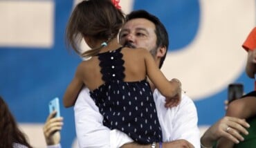4736235 1655 Pontida Salvini Chiude Comizio Con Una Bimba Di Bibbiano Sul Palco