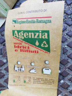 Alimenti Confezionati Tra I Rifiuti Chi Li Paga