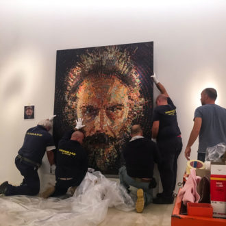 Le opere di Chuck Close al Mar