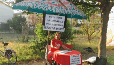 Banchetto Petizione Ciclopedonale Madonna Dell' Albero Città Su Argine Ronco