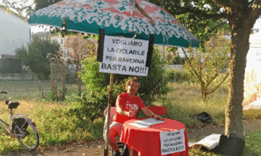 Banchetto Petizione Ciclopedonale Madonna Dell' Albero Città Su Argine Ronco