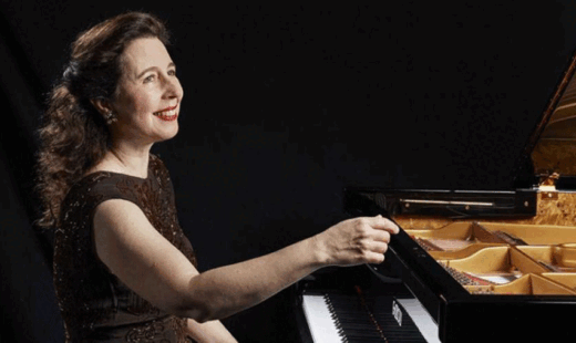 Angelahewitt500