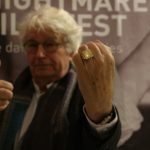 Annaud con l'Anello ricevuto dal Nightmare Film Fest