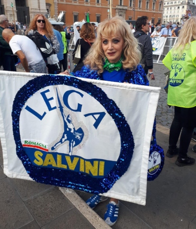 C.destra: In Piazza Bandiera Lega Con 3mila Swarovski