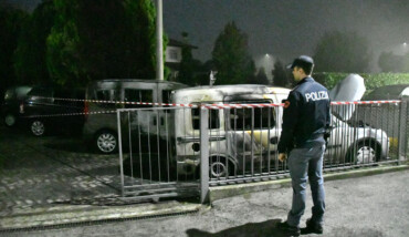 Incendio Auto Madonna Albero