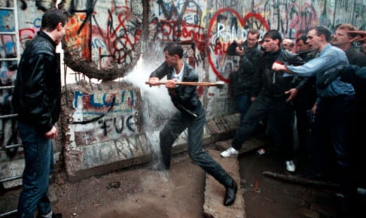 Muro Di Berlino Caduta Picconate