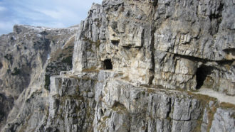 Strada Delle 52 Gallerie Pasubio Val Posina