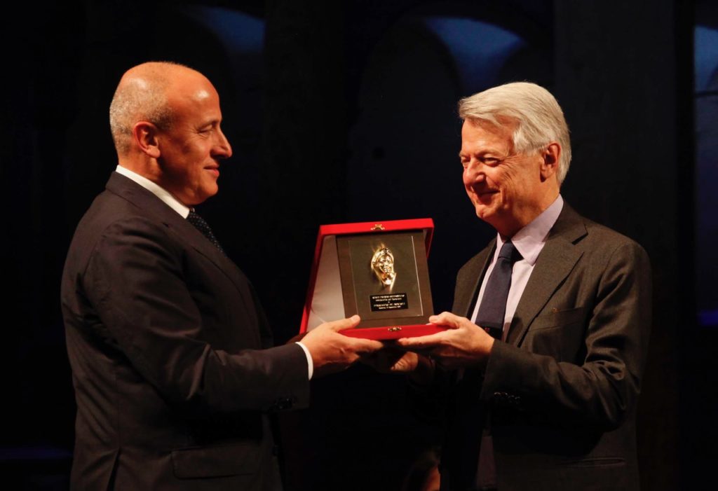 23 11.2019 Ravenna Teatro Alighieri Premio Guidarello, Guidarello Ad Honorem Ferruccio De Bortoli, Premiati Franco Di Mare , Antonio Polito ,agnese Pini , Paolo Cevoli, Francesca Fialdini , Angela Rafanelli, Fiorenzo Landi , Robero Gagnor, Giampaolo Sold