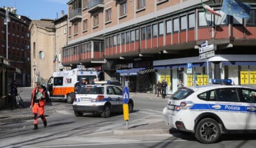 RAVENNA 25/02/2019. INCIDENTE IN VIALE FARINI. Auto Della Polizia Municipale Investe Una Coppia Di Anziani Sulle Strisce Pedonali