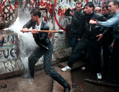 Muro Di Berlino Caduta Picconate