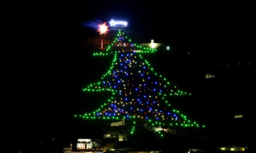 Lalbero Di Natale Più Grande Del Mondo VIDEO