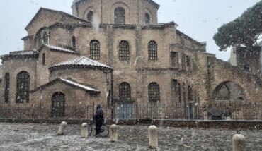 Ab0462aa E99a 4d93 8c2f B04512056e89