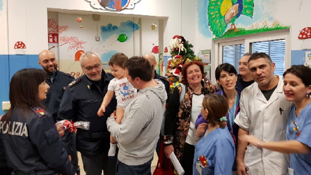 Polizia Ospedale Pediatria 2