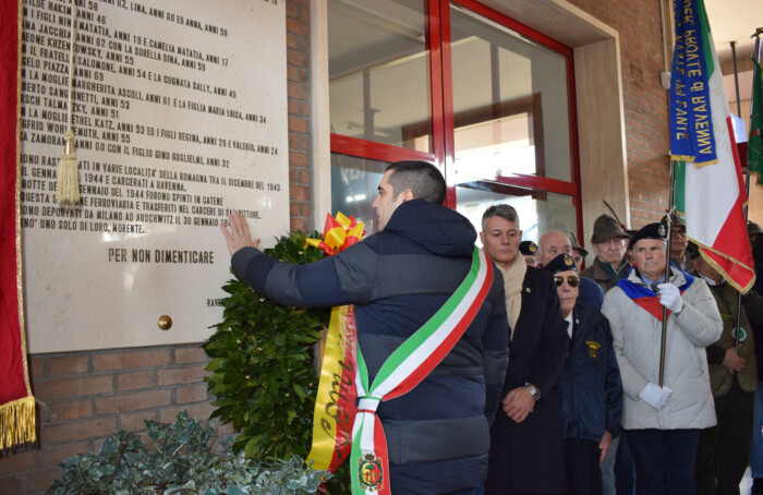 20 01 27 Giorno Della Memoria Stazione