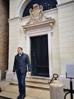 88984366 2926567440699235 8971551167918112768 O