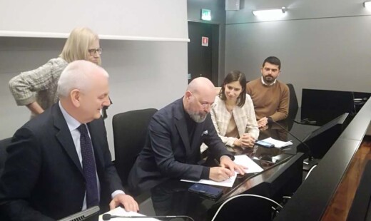 Firma Accordo