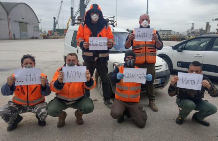 Portuali Moriremo Tutti
