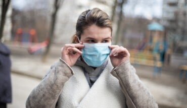 Woman Wearing Face Mask 3869390